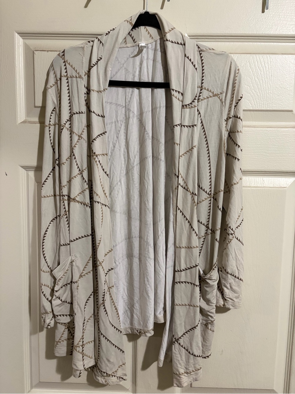 Hawaii's Finest Cream & Brown Geometric Open Cardigan